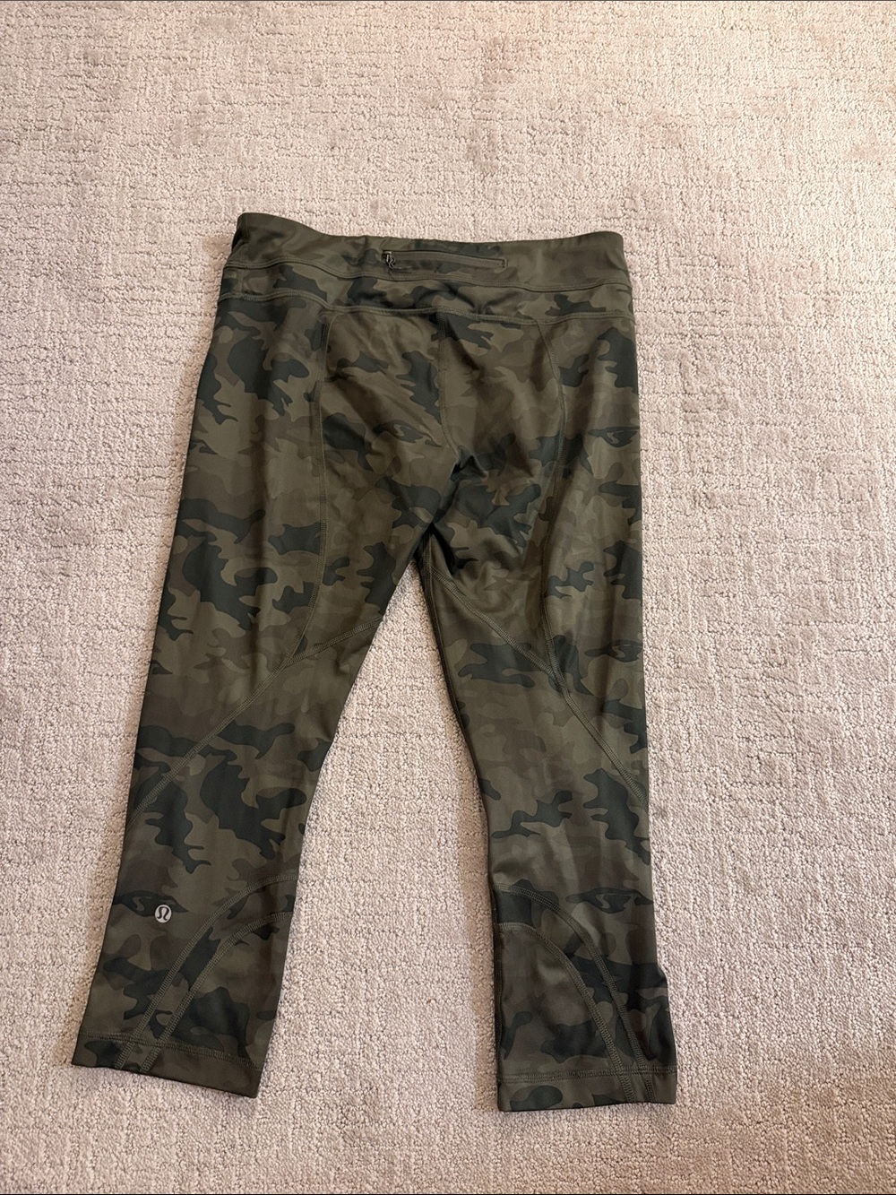 Camo lululemon leggings - Olive Green